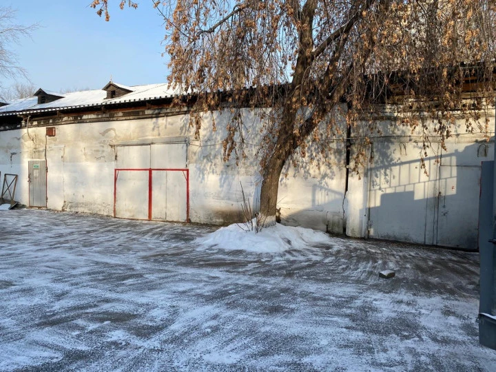 Продаются 2 (два) Здания и 3 (три) нежилых помещения,               г. Красноярск, ул. Малиновского, 19